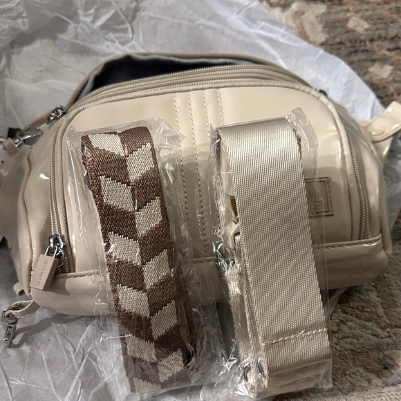 IHKWIP Cream Crossbody Bag New with original packaging - Picture 8 of 9